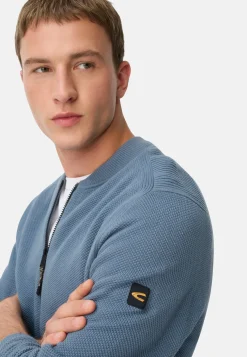 Strickjacke im Bomberstil