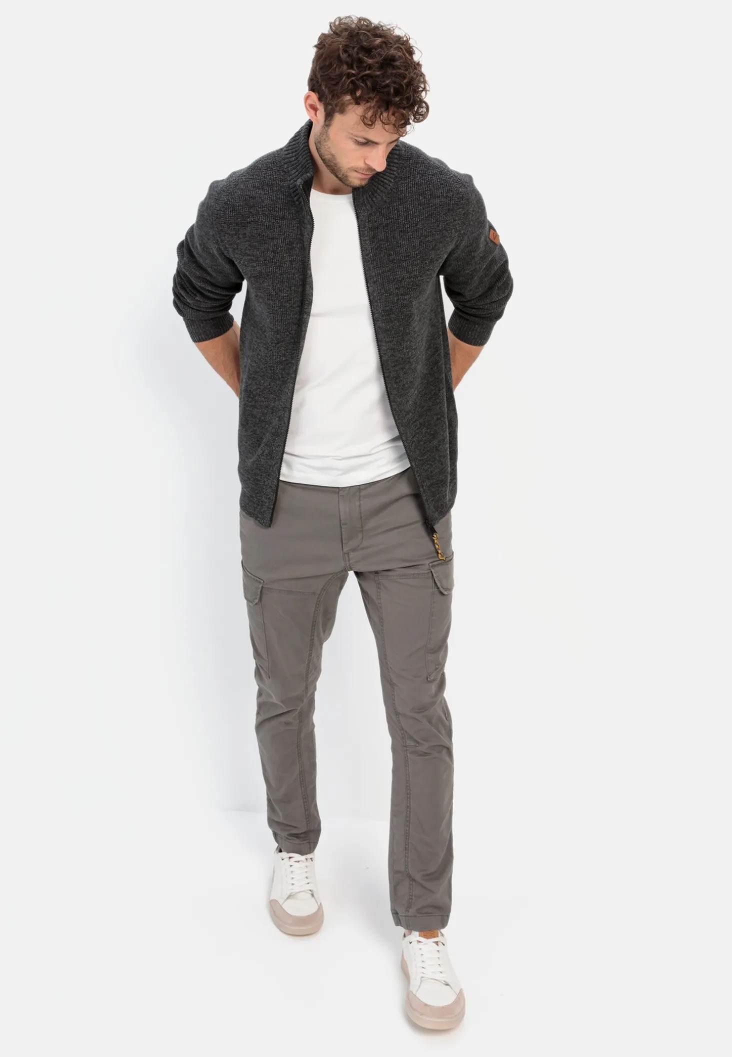 Strickjacke mit Reißverschluss