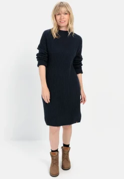 Strickkleid mit Stehkragen
