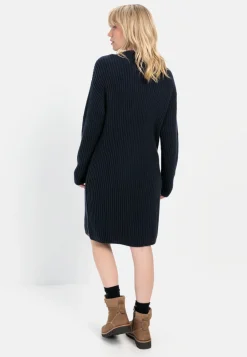 Strickkleid mit Stehkragen
