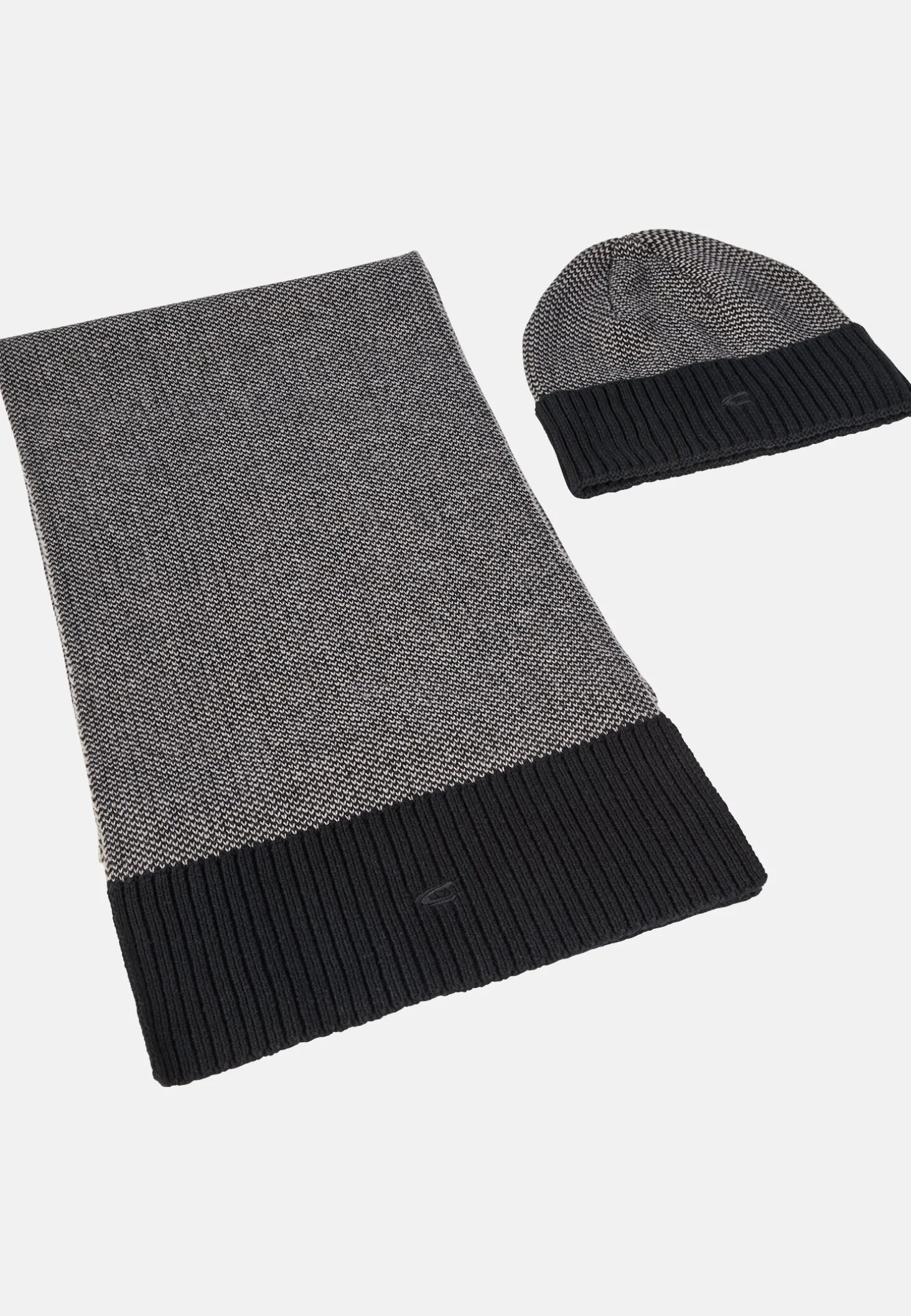 Strickmütze und Schal in camel active Geschenkbox