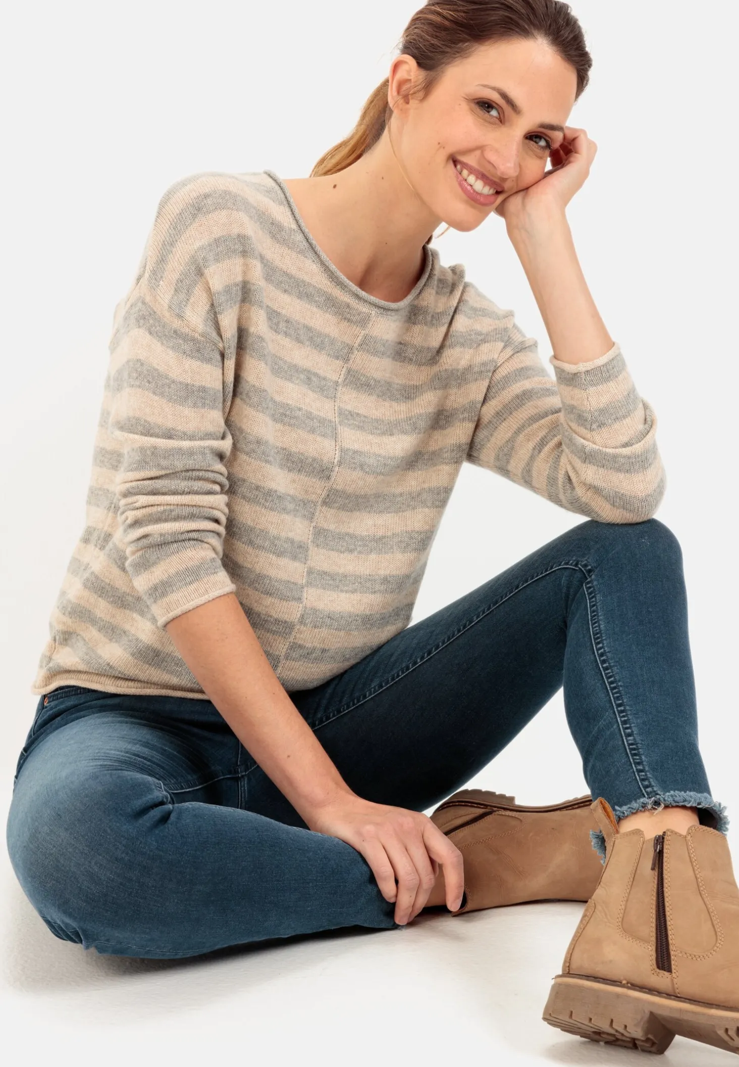 Strickpullover mit Streifenmuster