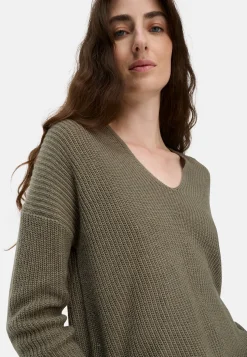 Strickpullover mit V-Ausschnitt