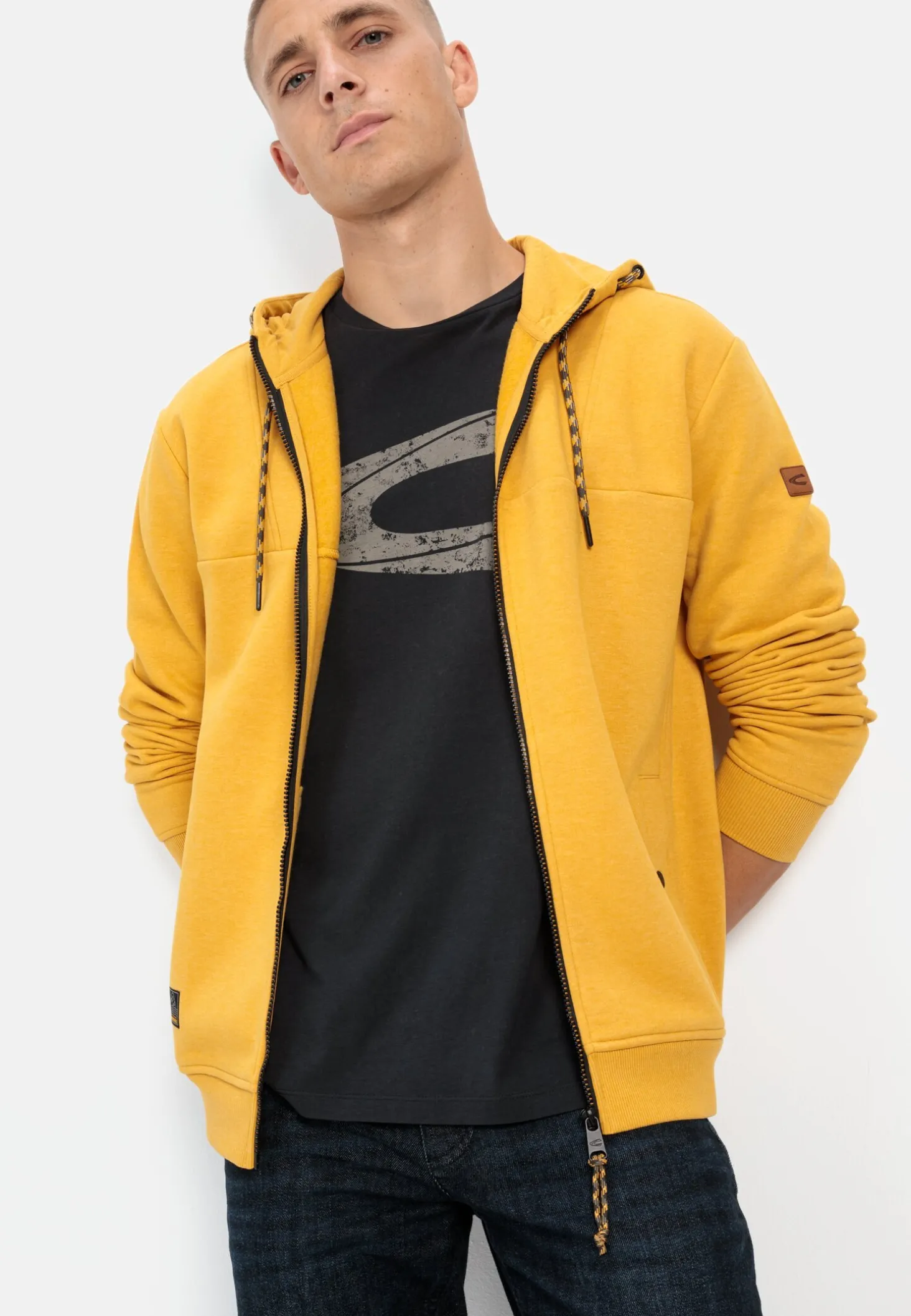 Sweatjacke aus einem Organic Cotton mix