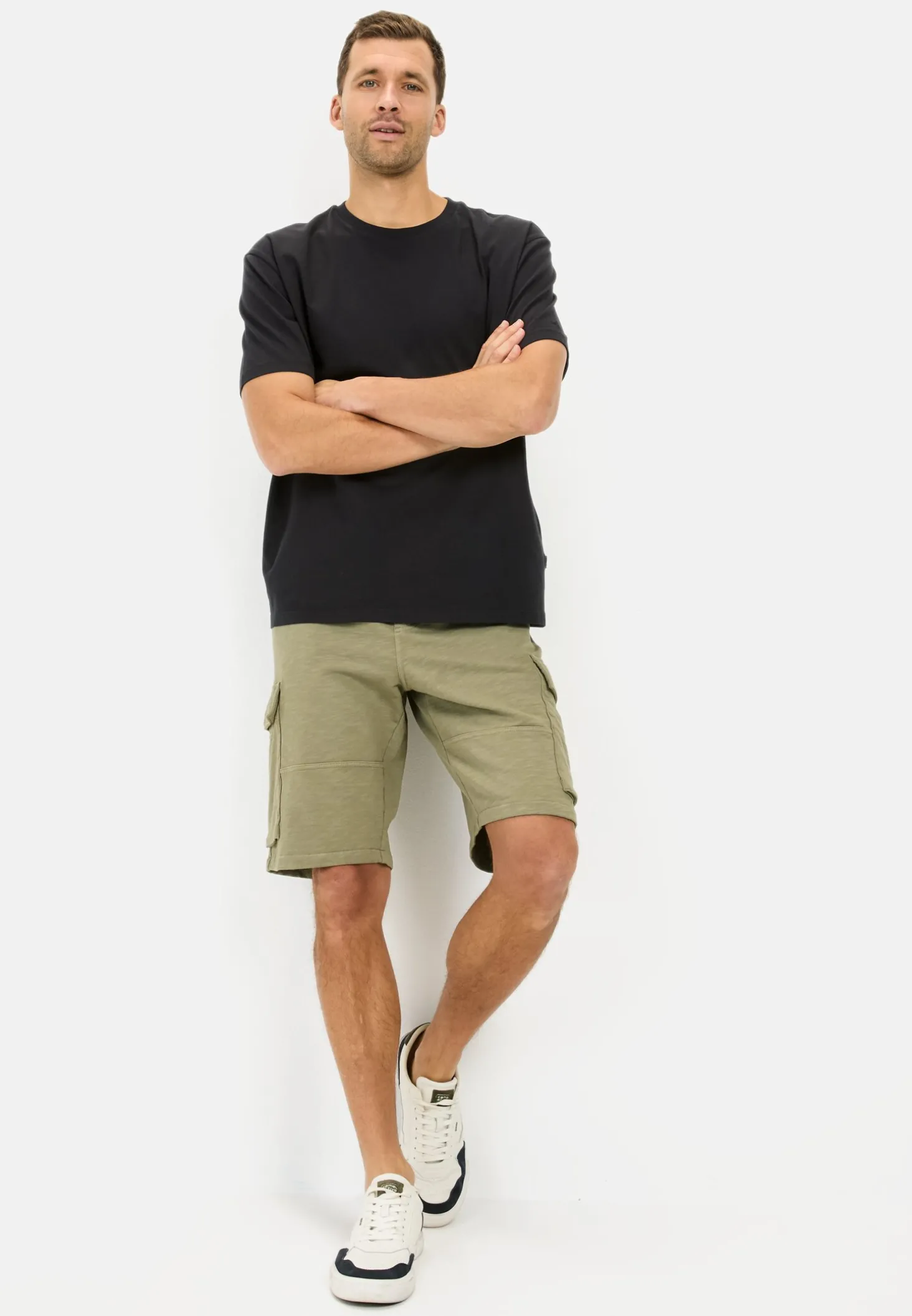 Sweatshorts mit Cargotaschen