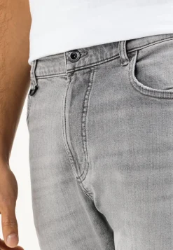 Tapered Fit Jeans mit Smartphone Tasche