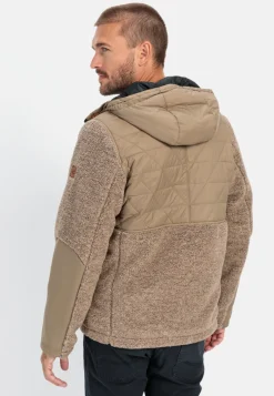 Teddyjacke im Materialmix