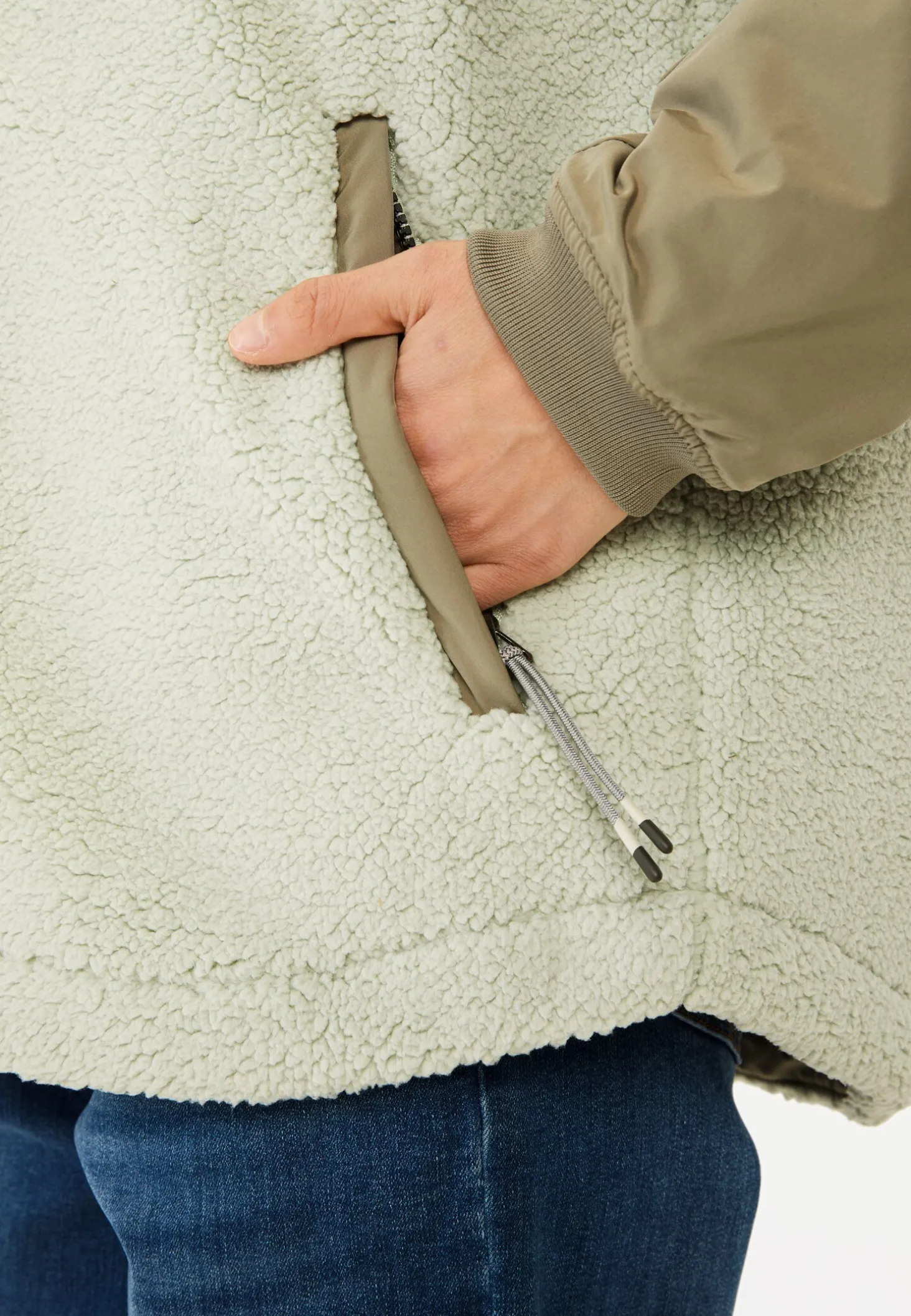 Teddyjacke mit Kapuze