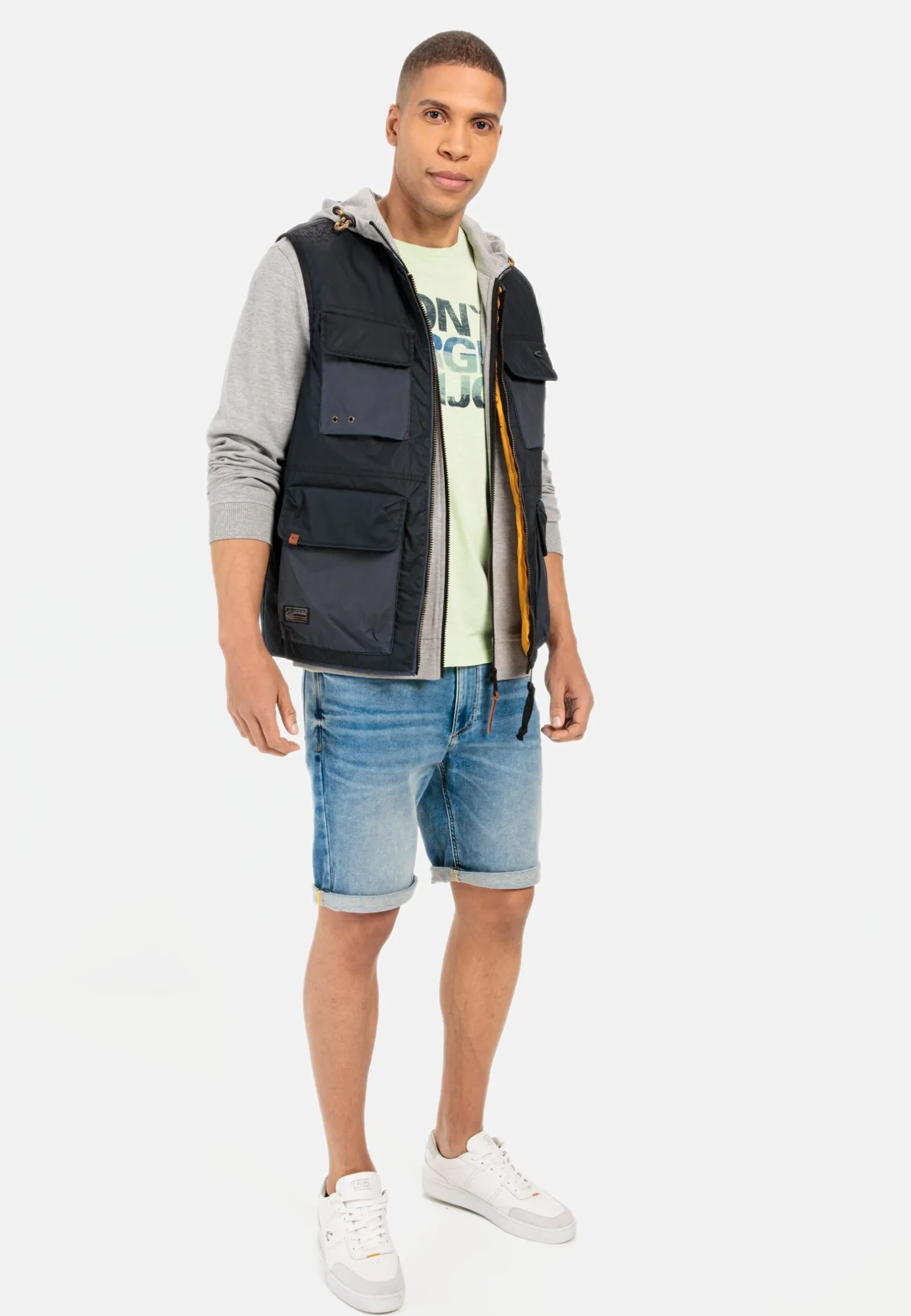 Weste mit aufgesetzten Taschen